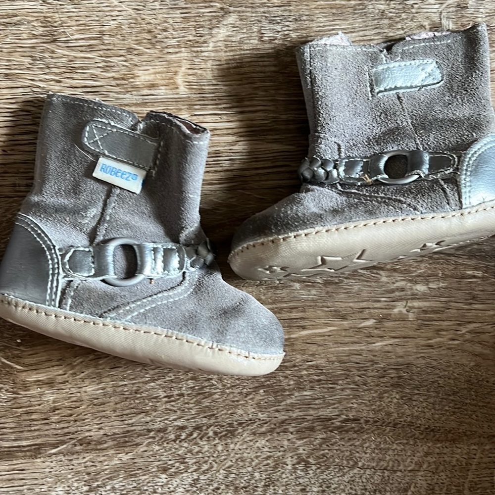 Robeez boots